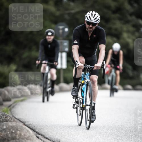 21.06.2026 - 29. Vierlanden-Triathlon H.Heesch http://msf.ph/oto/9888089 21.06.2026 12:14:04 Radfahren 651, 741, 890 meine-sportfotos.de