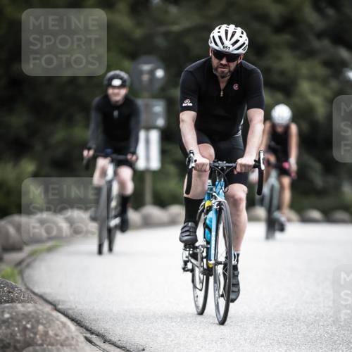 21.06.2026 - 29. Vierlanden-Triathlon H.Heesch http://msf.ph/oto/9888090 21.06.2026 12:14:04 Radfahren 651, 741, 890 meine-sportfotos.de