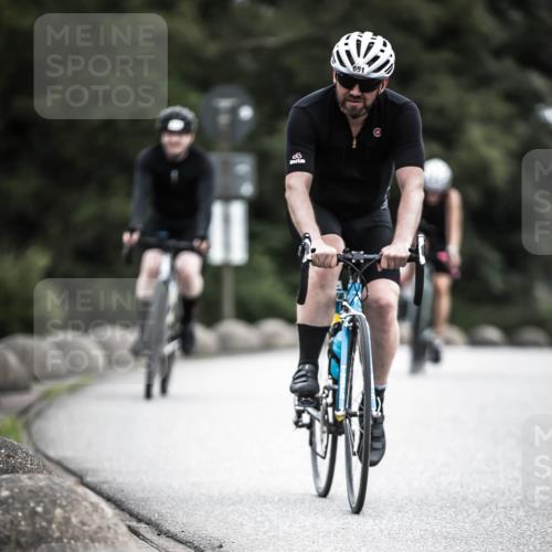 21.06.2026 - 29. Vierlanden-Triathlon H.Heesch http://msf.ph/oto/9888092 21.06.2026 12:14:04 Radfahren 651, 741, 890 meine-sportfotos.de