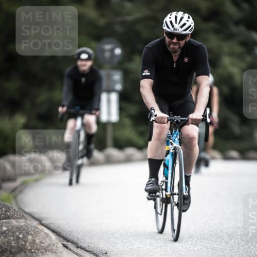 21.06.2026 - 29. Vierlanden-Triathlon H.Heesch http://msf.ph/oto/9888093 21.06.2026 12:14:04 Radfahren 651, 741, 890 meine-sportfotos.de