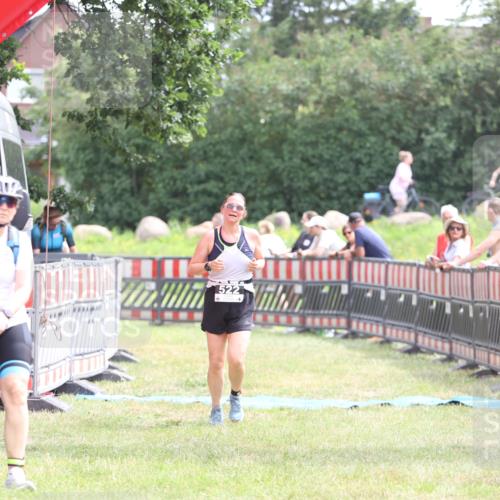 21.06.2026 - 29. Vierlanden-Triathlon Andreas Tolksdorf http://msf.ph/oto/9888116 21.06.2026 11:40:23 Ziel 522, 522 meine-sportfotos.de