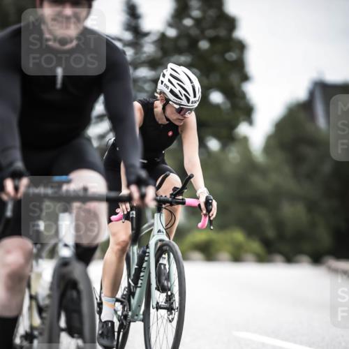 21.06.2026 - 29. Vierlanden-Triathlon H.Heesch http://msf.ph/oto/9888120 21.06.2026 12:14:07 Radfahren 651, 741, 890 meine-sportfotos.de