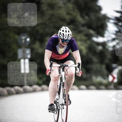 21.06.2026 - 29. Vierlanden-Triathlon H.Heesch http://msf.ph/oto/9888124 21.06.2026 12:14:36 Radfahren 713, 894 meine-sportfotos.de