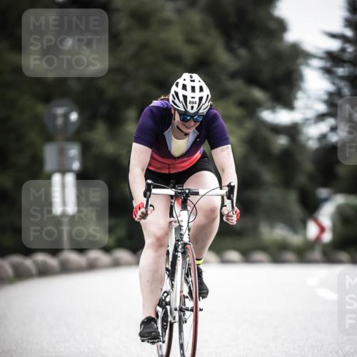 21.06.2026 - 29. Vierlanden-Triathlon H.Heesch http://msf.ph/oto/9888126 21.06.2026 12:14:36 Radfahren 713, 894 meine-sportfotos.de