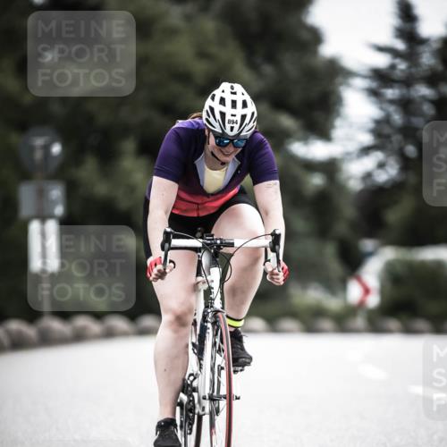 21.06.2026 - 29. Vierlanden-Triathlon H.Heesch http://msf.ph/oto/9888129 21.06.2026 12:14:36 Radfahren 713, 894 meine-sportfotos.de