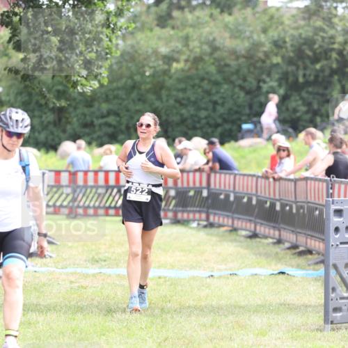 21.06.2026 - 29. Vierlanden-Triathlon Andreas Tolksdorf http://msf.ph/oto/9888131 21.06.2026 11:40:24 Ziel 522, 522 meine-sportfotos.de