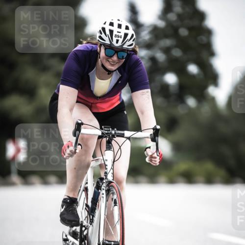 21.06.2026 - 29. Vierlanden-Triathlon H.Heesch http://msf.ph/oto/9888143 21.06.2026 12:14:36 Radfahren 713, 894 meine-sportfotos.de