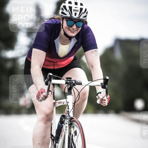21.06.2026 - 29. Vierlanden-Triathlon H.Heesch http://msf.ph/oto/9888152 21.06.2026 12:14:37 Radfahren 713, 894 meine-sportfotos.de