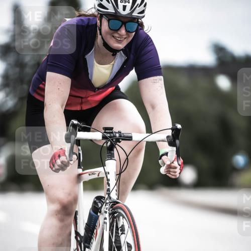 21.06.2026 - 29. Vierlanden-Triathlon H.Heesch http://msf.ph/oto/9888155 21.06.2026 12:14:37 Radfahren 713, 894 meine-sportfotos.de