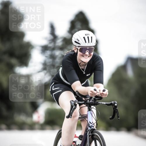 21.06.2026 - 29. Vierlanden-Triathlon H.Heesch http://msf.ph/oto/9888164 21.06.2026 12:15:06 Radfahren 736, 831 meine-sportfotos.de