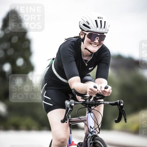 21.06.2026 - 29. Vierlanden-Triathlon H.Heesch http://msf.ph/oto/9888172 21.06.2026 12:15:06 Radfahren 736, 831 meine-sportfotos.de