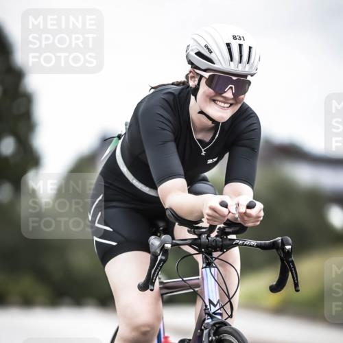 21.06.2026 - 29. Vierlanden-Triathlon H.Heesch http://msf.ph/oto/9888174 21.06.2026 12:15:06 Radfahren 736, 831 meine-sportfotos.de
