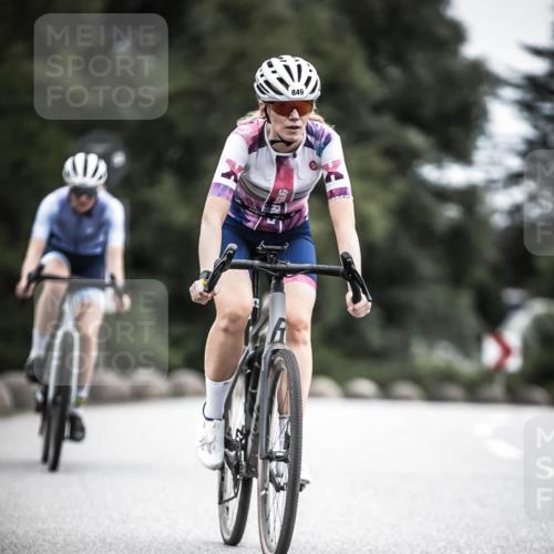 21.06.2026 - 29. Vierlanden-Triathlon H.Heesch http://msf.ph/oto/9888214 21.06.2026 12:15:32 Radfahren 842, 849, 874 meine-sportfotos.de