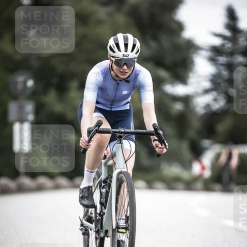 21.06.2026 - 29. Vierlanden-Triathlon H.Heesch http://msf.ph/oto/9888225 21.06.2026 12:15:33 Radfahren 842, 849, 874 meine-sportfotos.de