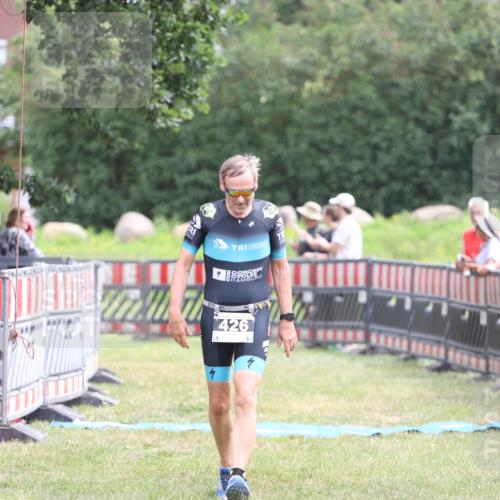 21.06.2026 - 29. Vierlanden-Triathlon Andreas Tolksdorf http://msf.ph/oto/9888234 21.06.2026 11:41:21 Ziel 426, 426 meine-sportfotos.de