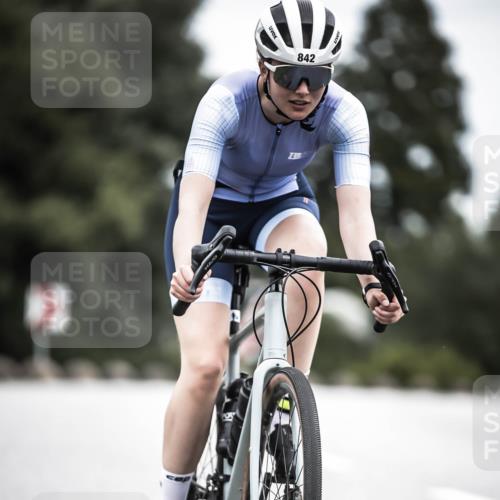 21.06.2026 - 29. Vierlanden-Triathlon H.Heesch http://msf.ph/oto/9888238 21.06.2026 12:15:34 Radfahren 842, 849, 874 meine-sportfotos.de