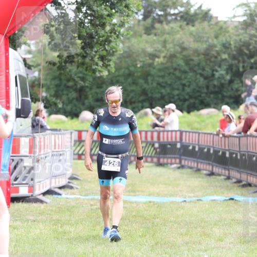 21.06.2026 - 29. Vierlanden-Triathlon Andreas Tolksdorf http://msf.ph/oto/9888242 21.06.2026 11:41:22 Ziel 426, 557, 426, 557 meine-sportfotos.de