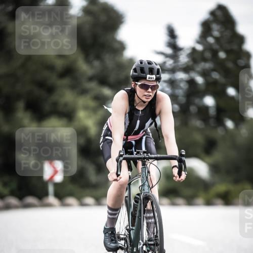 21.06.2026 - 29. Vierlanden-Triathlon H.Heesch http://msf.ph/oto/9888249 21.06.2026 12:15:41 Radfahren 891, 930 meine-sportfotos.de