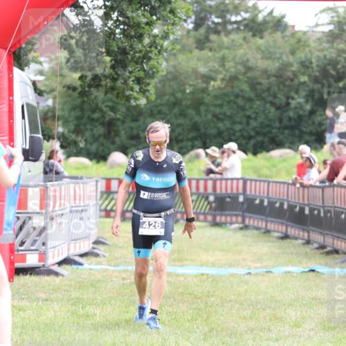 21.06.2026 - 29. Vierlanden-Triathlon Andreas Tolksdorf http://msf.ph/oto/9888251 21.06.2026 11:41:22 Ziel 426, 557, 426, 557 meine-sportfotos.de