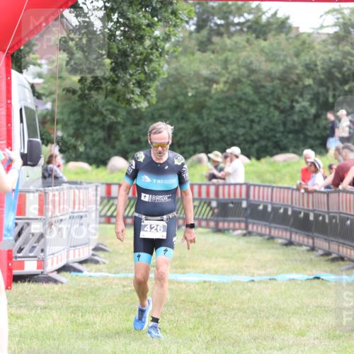 21.06.2026 - 29. Vierlanden-Triathlon Andreas Tolksdorf http://msf.ph/oto/9888256 21.06.2026 11:41:22 Ziel 426, 557, 426, 557 meine-sportfotos.de