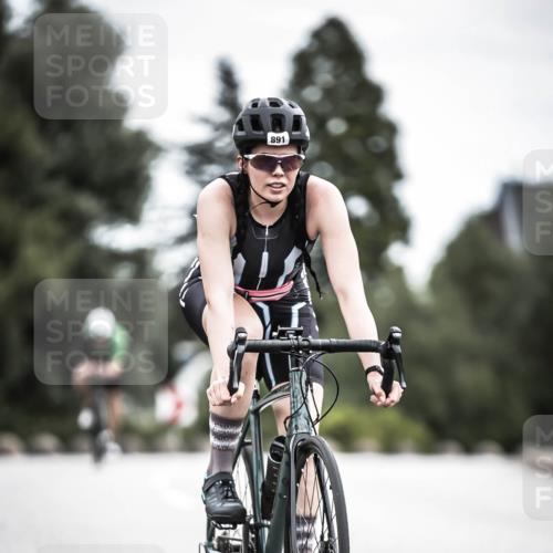 21.06.2026 - 29. Vierlanden-Triathlon H.Heesch http://msf.ph/oto/9888257 21.06.2026 12:15:41 Radfahren 891, 930 meine-sportfotos.de