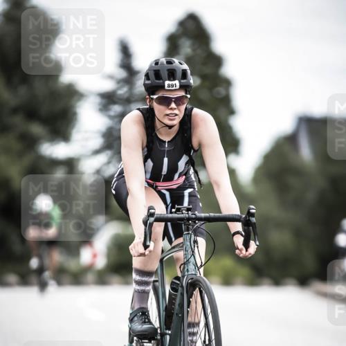 21.06.2026 - 29. Vierlanden-Triathlon H.Heesch http://msf.ph/oto/9888258 21.06.2026 12:15:41 Radfahren 891, 930 meine-sportfotos.de