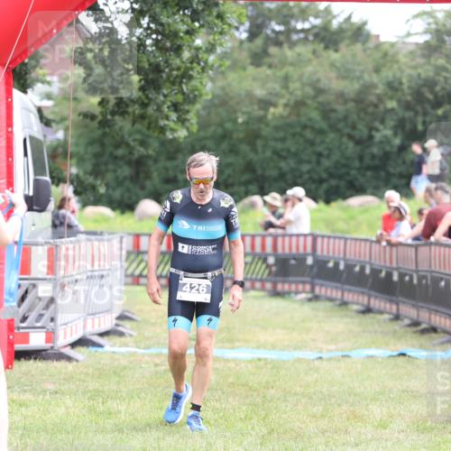 21.06.2026 - 29. Vierlanden-Triathlon Andreas Tolksdorf http://msf.ph/oto/9888259 21.06.2026 11:41:22 Ziel 426, 557, 426, 557 meine-sportfotos.de
