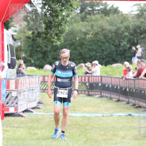 21.06.2026 - 29. Vierlanden-Triathlon Andreas Tolksdorf http://msf.ph/oto/9888261 21.06.2026 11:41:22 Ziel 426, 557, 426, 557 meine-sportfotos.de