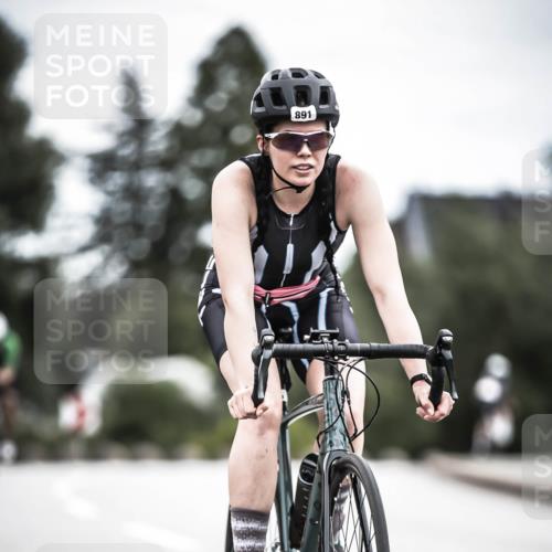 21.06.2026 - 29. Vierlanden-Triathlon H.Heesch http://msf.ph/oto/9888263 21.06.2026 12:15:41 Radfahren 891, 930 meine-sportfotos.de