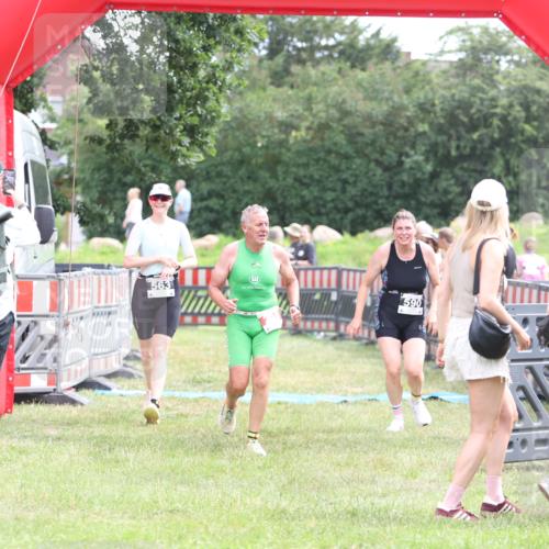 21.06.2026 - 29. Vierlanden-Triathlon Andreas Tolksdorf http://msf.ph/oto/9888301 21.06.2026 11:41:48 Ziel 205, 563, 590, 205, 563, 590 meine-sportfotos.de