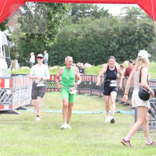 21.06.2026 - 29. Vierlanden-Triathlon Andreas Tolksdorf http://msf.ph/oto/9888306 21.06.2026 11:41:48 Ziel 205, 563, 590, 205, 563, 590 meine-sportfotos.de