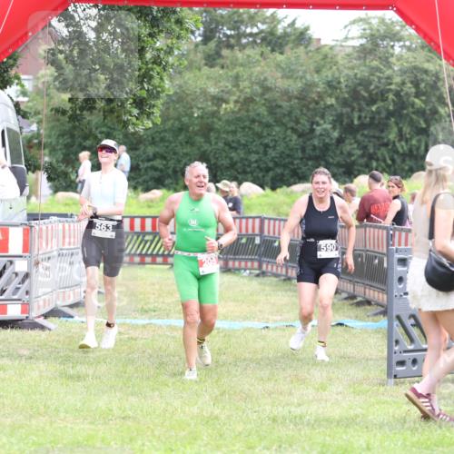 21.06.2026 - 29. Vierlanden-Triathlon Andreas Tolksdorf http://msf.ph/oto/9888311 21.06.2026 11:41:48 Ziel 205, 563, 590, 205, 563, 590 meine-sportfotos.de