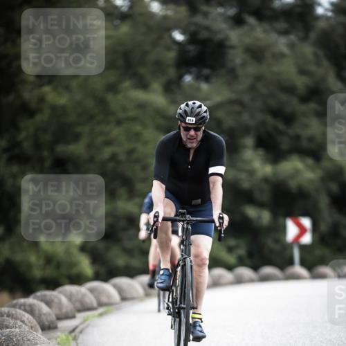 21.06.2026 - 29. Vierlanden-Triathlon H.Heesch http://msf.ph/oto/9888340 21.06.2026 12:15:55 Radfahren 818, 833, 852 meine-sportfotos.de