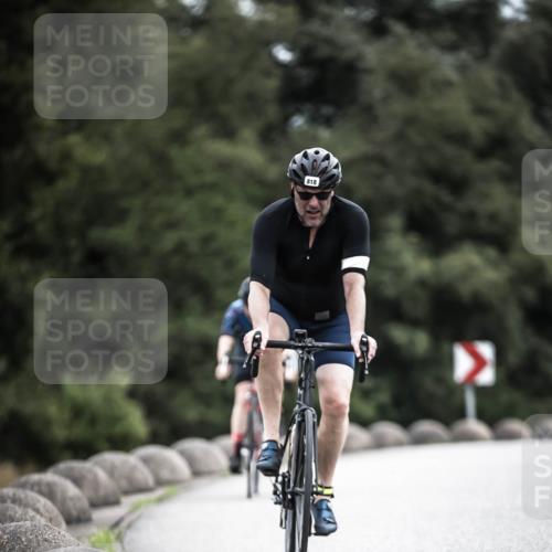 21.06.2026 - 29. Vierlanden-Triathlon H.Heesch http://msf.ph/oto/9888343 21.06.2026 12:15:55 Radfahren 818, 833, 852 meine-sportfotos.de