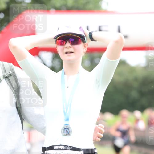 21.06.2026 - 29. Vierlanden-Triathlon Andreas Tolksdorf http://msf.ph/oto/9888353 21.06.2026 11:42:08 Ziel 478, 583, 478, 583 meine-sportfotos.de