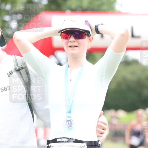 21.06.2026 - 29. Vierlanden-Triathlon Andreas Tolksdorf http://msf.ph/oto/9888355 21.06.2026 11:42:08 Ziel 478, 583, 478, 583 meine-sportfotos.de