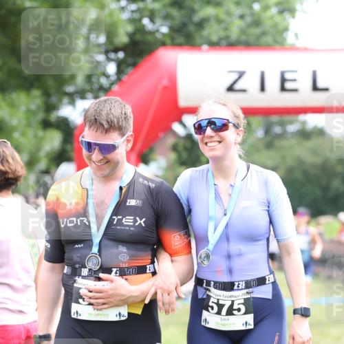 21.06.2026 - 29. Vierlanden-Triathlon Andreas Tolksdorf http://msf.ph/oto/9888357 21.06.2026 11:42:26 Ziel 484, 570, 579, 484, 570, 579 meine-sportfotos.de