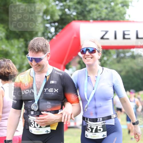 21.06.2026 - 29. Vierlanden-Triathlon Andreas Tolksdorf http://msf.ph/oto/9888359 21.06.2026 11:42:26 Ziel 484, 570, 579, 484, 570, 579 meine-sportfotos.de