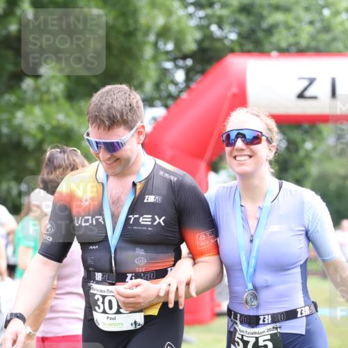 21.06.2026 - 29. Vierlanden-Triathlon Andreas Tolksdorf http://msf.ph/oto/9888361 21.06.2026 11:42:26 Ziel 484, 570, 579, 484, 570, 579 meine-sportfotos.de