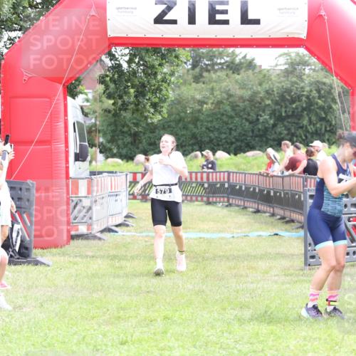 21.06.2026 - 29. Vierlanden-Triathlon Andreas Tolksdorf http://msf.ph/oto/9888362 21.06.2026 11:42:29 Ziel 484, 570, 579, 484, 570, 579 meine-sportfotos.de