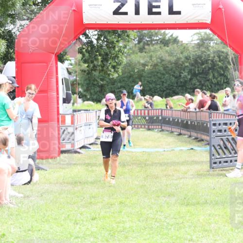 21.06.2026 - 29. Vierlanden-Triathlon Andreas Tolksdorf http://msf.ph/oto/9888380 21.06.2026 11:42:41 Ziel 515, 570, 515, 570 meine-sportfotos.de