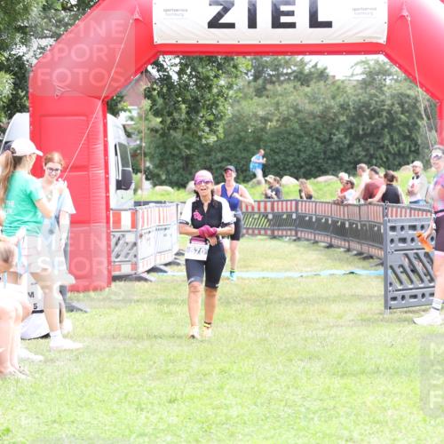 21.06.2026 - 29. Vierlanden-Triathlon Andreas Tolksdorf http://msf.ph/oto/9888385 21.06.2026 11:42:41 Ziel 515, 570, 515, 570 meine-sportfotos.de