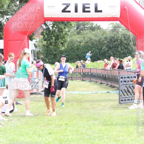 21.06.2026 - 29. Vierlanden-Triathlon Andreas Tolksdorf http://msf.ph/oto/9888386 21.06.2026 11:42:43 Ziel 515, 515 meine-sportfotos.de
