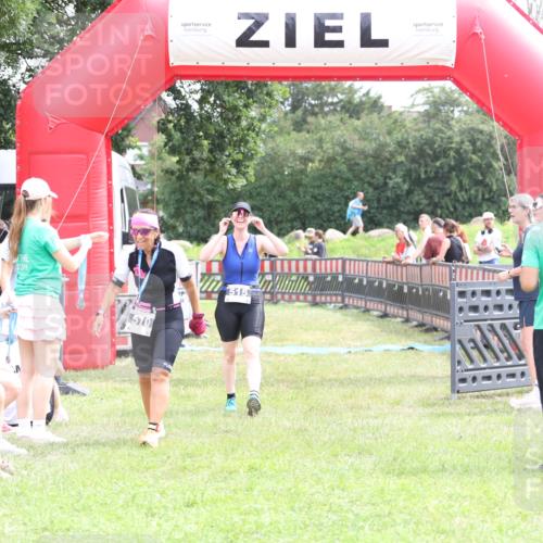 21.06.2026 - 29. Vierlanden-Triathlon Andreas Tolksdorf http://msf.ph/oto/9888402 21.06.2026 11:42:44 Ziel 515, 515 meine-sportfotos.de