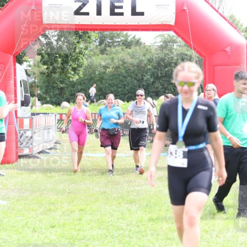 21.06.2026 - 29. Vierlanden-Triathlon Andreas Tolksdorf http://msf.ph/oto/9888411 21.06.2026 11:43:10 Ziel 613, 613 meine-sportfotos.de