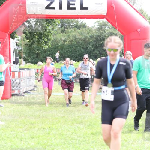 21.06.2026 - 29. Vierlanden-Triathlon Andreas Tolksdorf http://msf.ph/oto/9888412 21.06.2026 11:43:10 Ziel 613, 613 meine-sportfotos.de