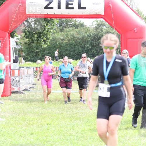 21.06.2026 - 29. Vierlanden-Triathlon Andreas Tolksdorf http://msf.ph/oto/9888413 21.06.2026 11:43:10 Ziel 613, 613 meine-sportfotos.de