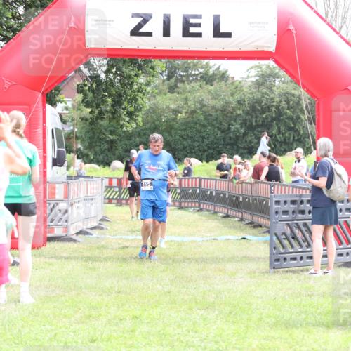 21.06.2026 - 29. Vierlanden-Triathlon Andreas Tolksdorf http://msf.ph/oto/9888421 21.06.2026 11:43:30 Ziel 415, 455, 576, 415, 455, 576 meine-sportfotos.de