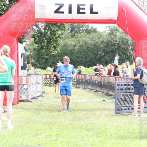 21.06.2026 - 29. Vierlanden-Triathlon Andreas Tolksdorf http://msf.ph/oto/9888428 21.06.2026 11:43:31 Ziel 415, 455, 576, 415, 455, 576 meine-sportfotos.de