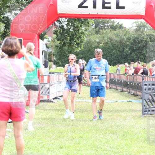21.06.2026 - 29. Vierlanden-Triathlon Andreas Tolksdorf http://msf.ph/oto/9888435 21.06.2026 11:43:33 Ziel 415, 455, 576, 415, 455, 576 meine-sportfotos.de